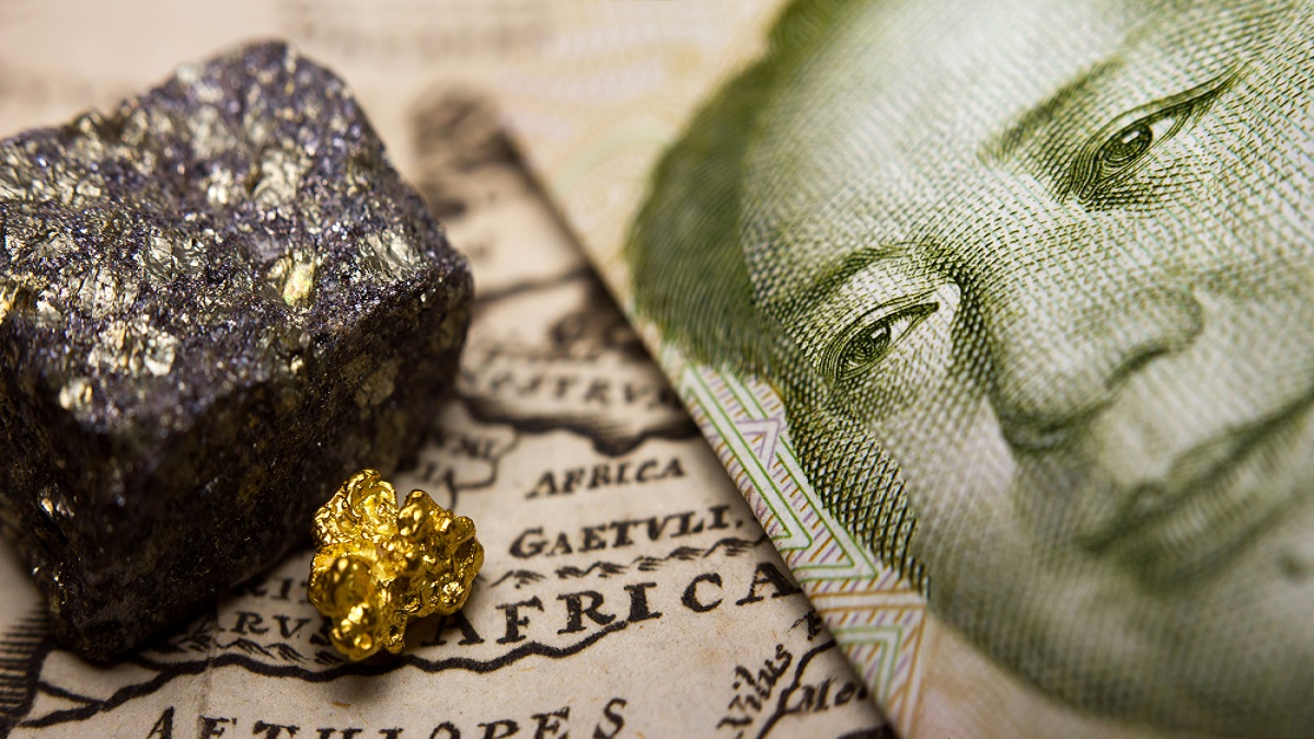 中國人行下調外匯存準金率，阻人民幣貶勢